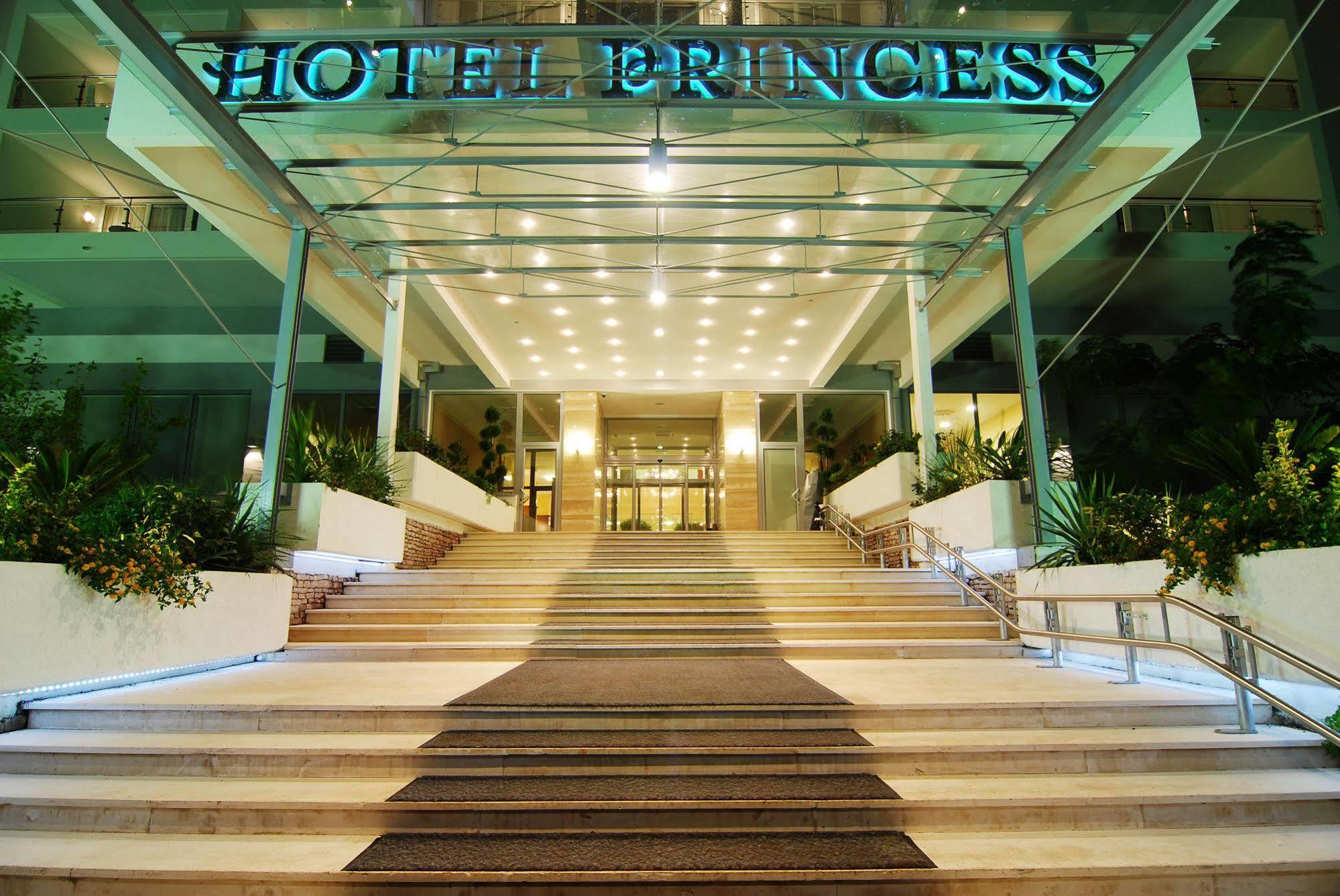 Отеля принцесс. Черногория отель Princess. Отель Princess бар Черногория. Princess Hotel 4* Montenegro. Princess 4* Черногория.